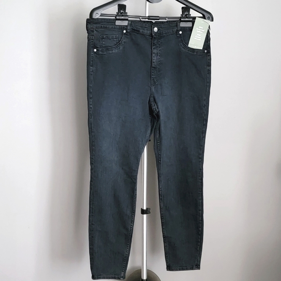 H&M Curvy Jeggings Ultra High Waist. US 20 - Picture 7 of 9
